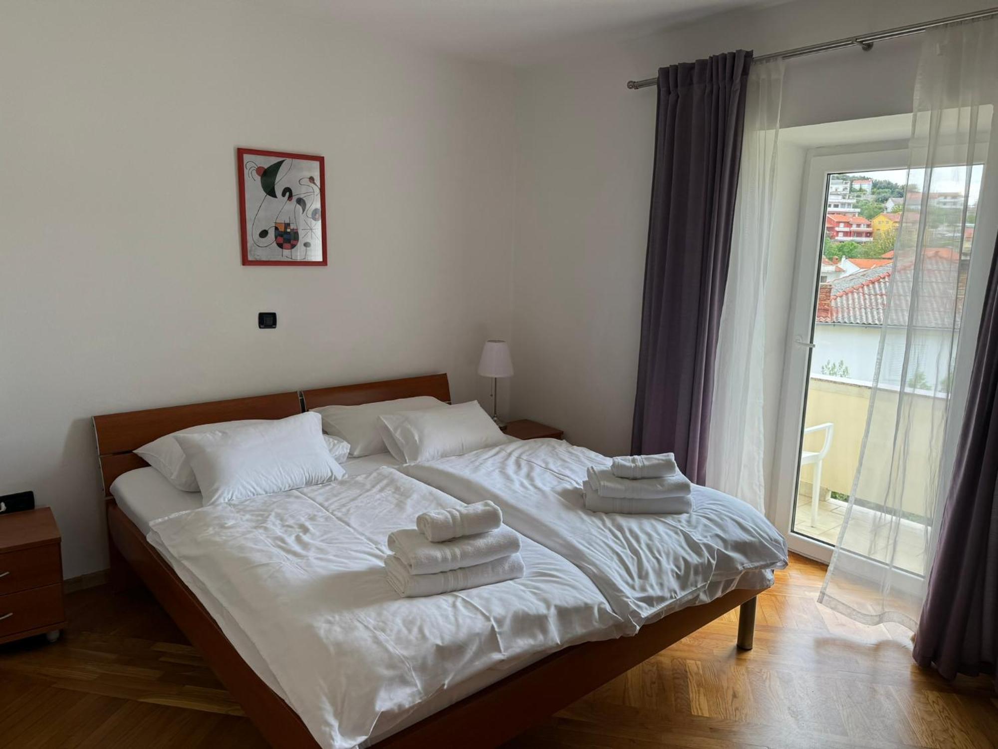 Apartments Trlika Kampor Exteriör bild